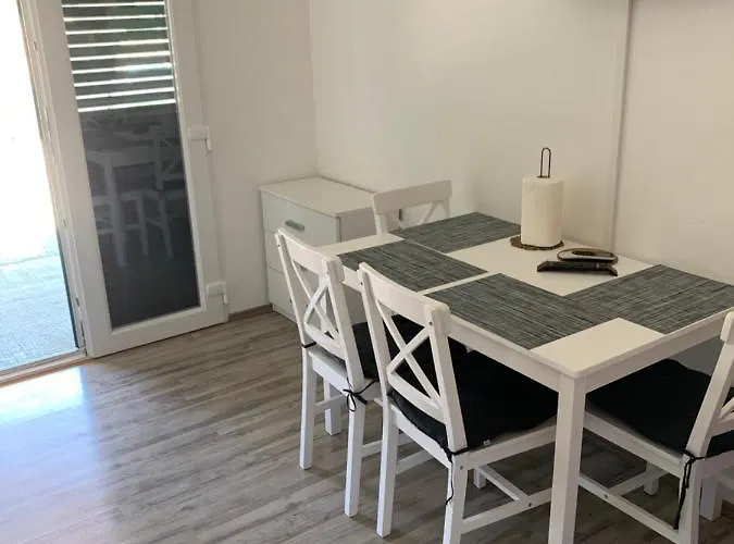 Sunny Side Apartman *